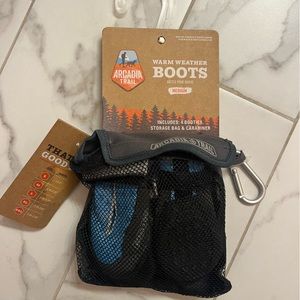 Acadia Dog Boots New with Tags Medium
